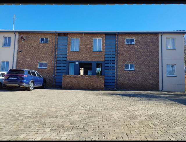 1,120M² APARTMENT BLOCK FOR SALE IN SELECTION PARK